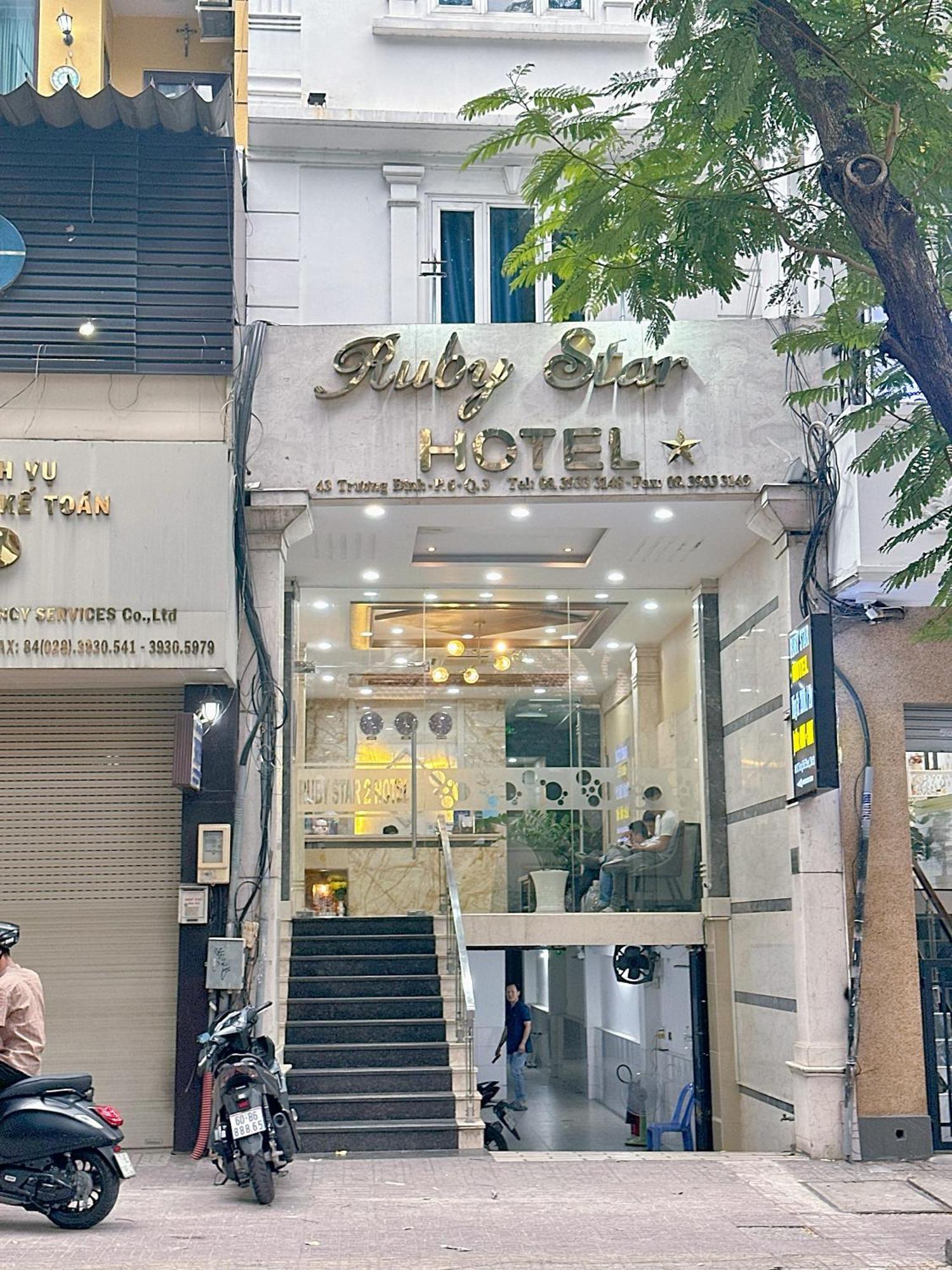 Ruby Star Hotel- Near Ben Thanh Market Bandar Ho Chi Minh Luaran gambar